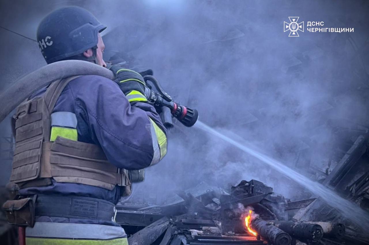 На Чернігівщині дві людини постраждали внаслідок атаки дронів